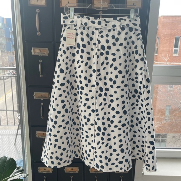 White and Navy Polka Dot skirt NWT Size M by Maizy Cummings 💕💕 - Picture 2 of 6